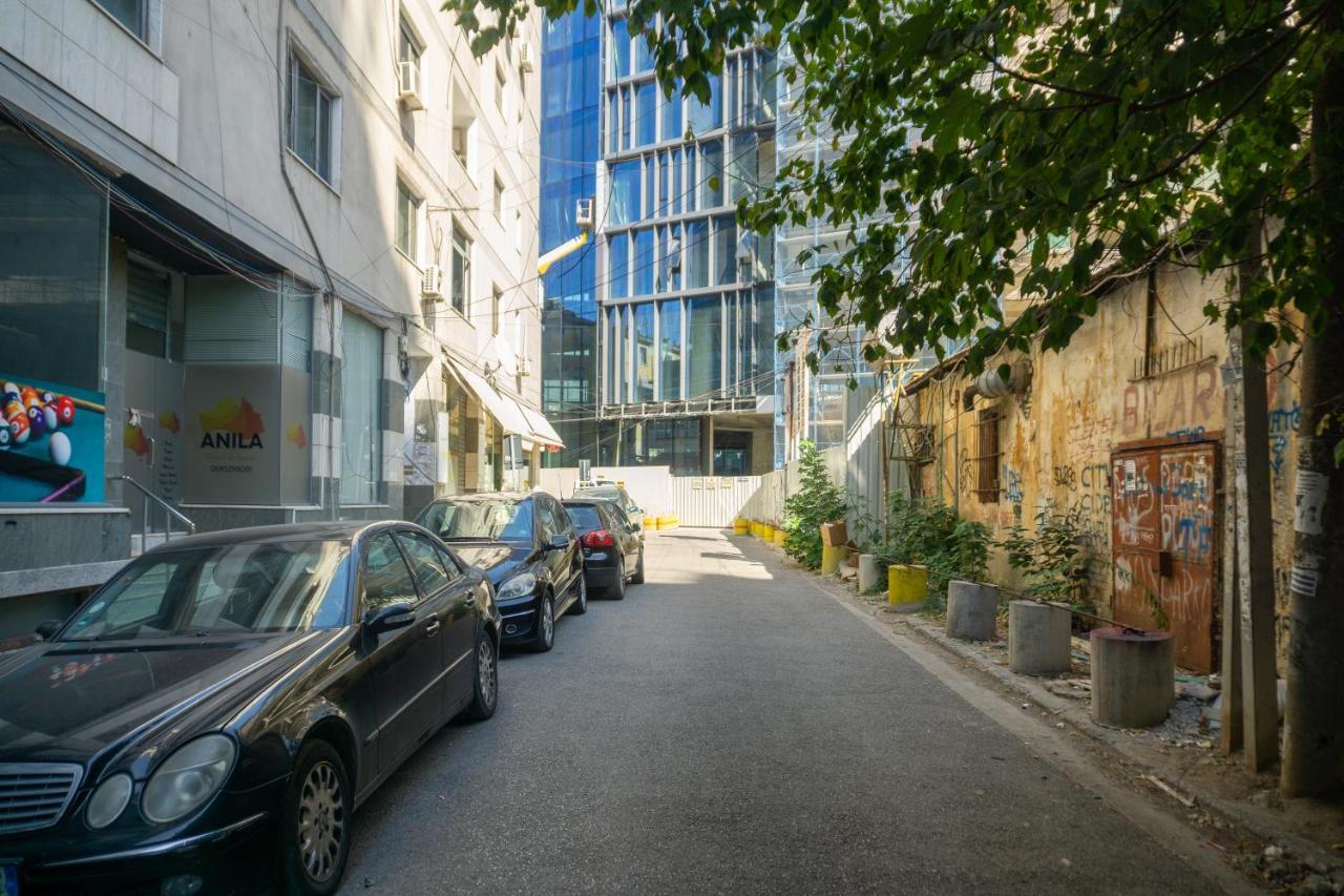 City Center Two Private Bedrooms Near Scanderbeg Square On Shared Apartment Tiranë Luaran gambar