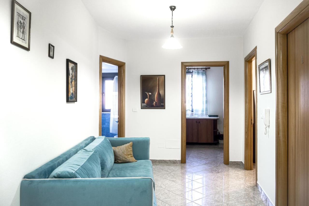 City Center Two Private Bedrooms Near Scanderbeg Square On Shared Apartment Tiranë Luaran gambar