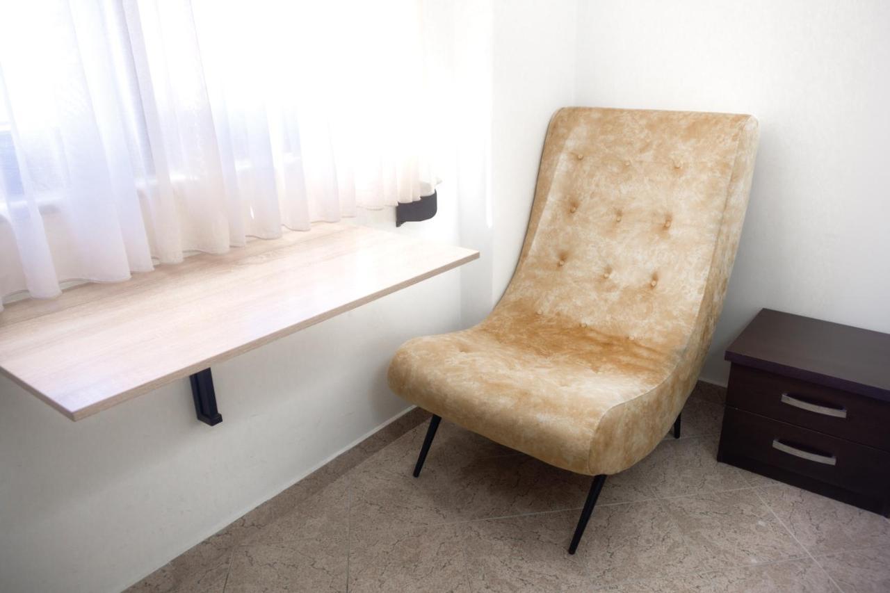 City Center Two Private Bedrooms Near Scanderbeg Square On Shared Apartment Tiranë Luaran gambar