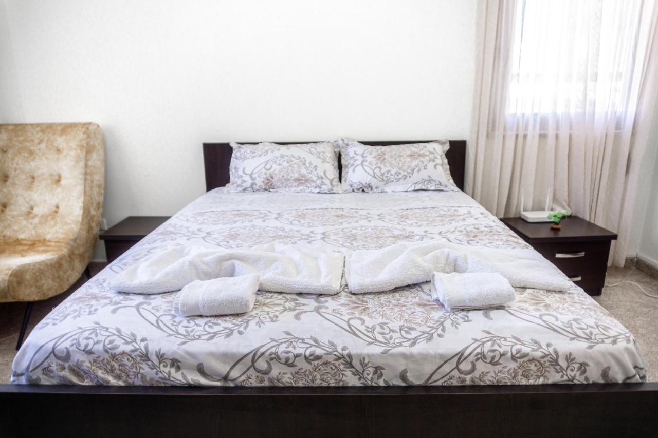 City Center Two Private Bedrooms Near Scanderbeg Square On Shared Apartment Tiranë Luaran gambar