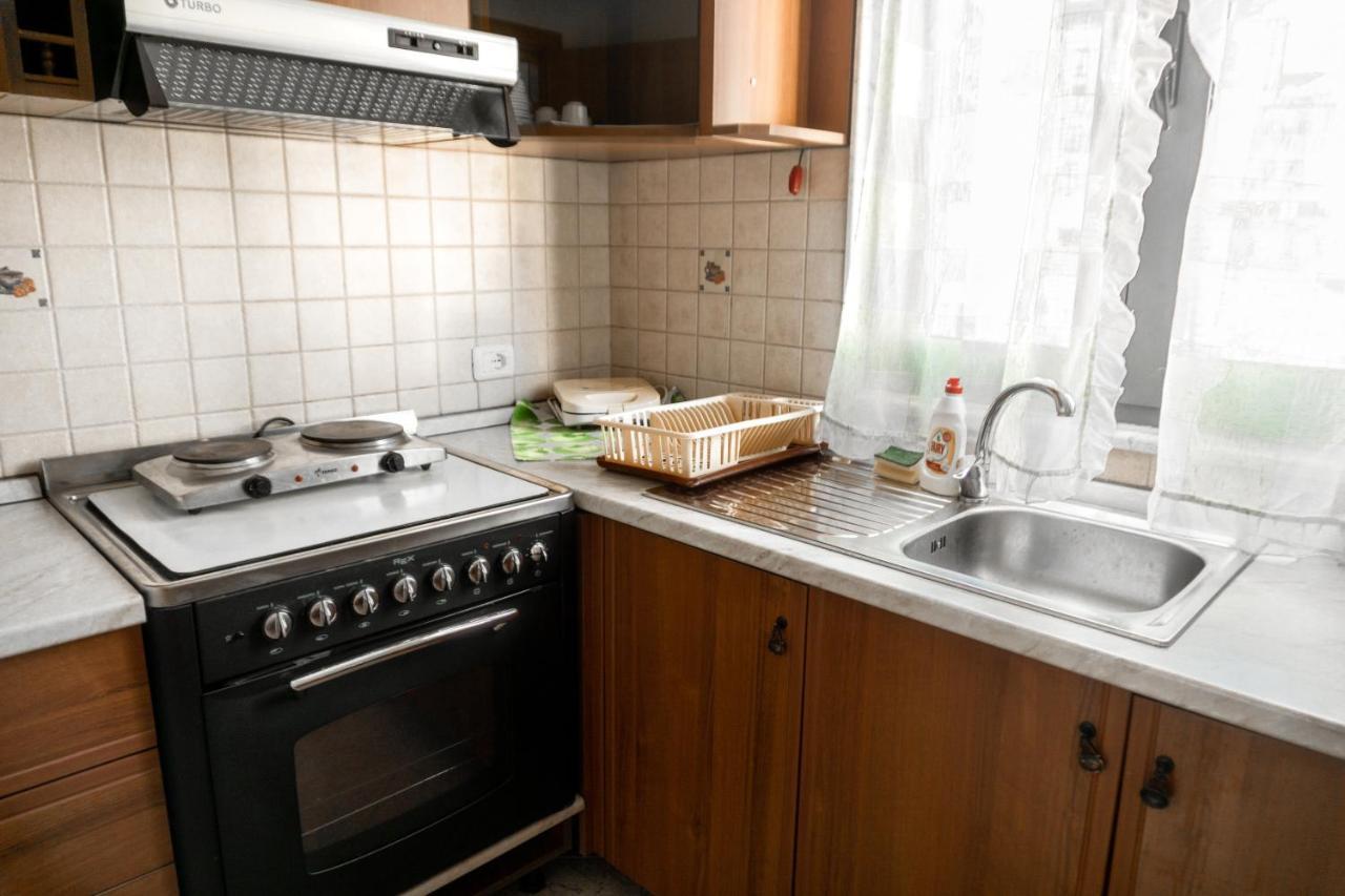 City Center Two Private Bedrooms Near Scanderbeg Square On Shared Apartment Tiranë Luaran gambar