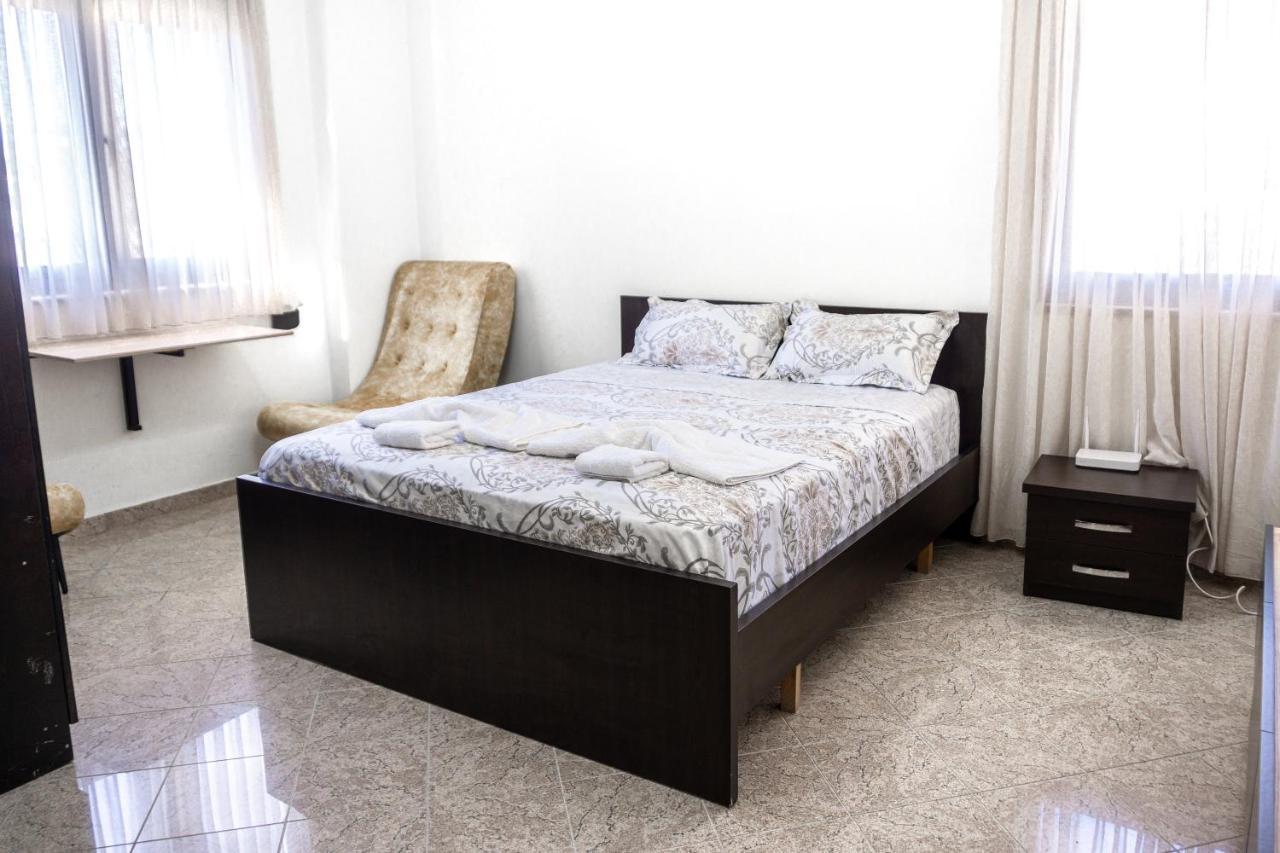 City Center Two Private Bedrooms Near Scanderbeg Square On Shared Apartment Tiranë Luaran gambar